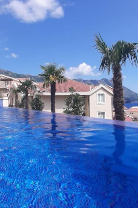 Modern Top Floor Sea View 3Br With Pools, Spa & Fitness Bečići Zewnętrze zdjęcie